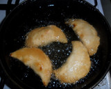 Foto del paso 6 de la receta: Mini empanadas de choclo