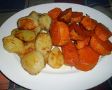 Foto del paso 4 de la receta: Pollo al caramelo y batatas al horno