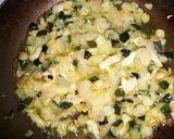 Foto del paso 2 de la receta: Revuelto de calabacín con bacalao