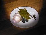 Lomo de cerdo al vino con crema de atún