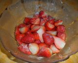 Foto del paso 1 de la receta: Frutillas con crema chantilly