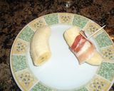 Foto del paso 3 de la receta: Solomillo con plátanos envueltos y crema a la pimienta