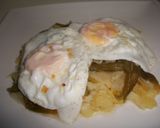 Foto del paso 4 de la receta: Huevos estrellados con asadillo de pimientos verdes