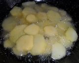 Foto del paso 6 de la receta: Albóndigas al vino con papas a la española