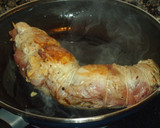 Foto del paso 4 de la receta: Solomillo de cerdo relleno con salsa de champiñones
