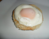 Foto del paso 6 de la receta: Tostadas con huevos fritos y salsa bechamel de setas
