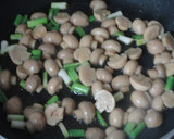 Foto del paso 2 de la receta: Macarrones con pavo y roquefort