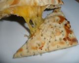 Foto del paso 5 de la receta: Flatbread de cuatro quesos
