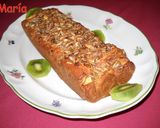 Foto del paso 5 de la receta: Cake de remolacha con láminas de manzana y pipas de girasol