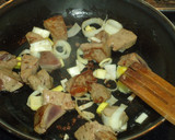 Foto del paso 2 de la receta: Higado de cordero al vino tinto
