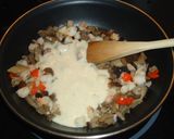 Foto del paso 3 de la receta: Timbal de langostinos y setas