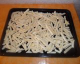 Foto del paso 1 de la receta: Patatas bastón con verduras al horno