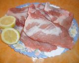 Foto del paso 1 de la receta: Secreto de cerdo al ajo y limón con papas picantes