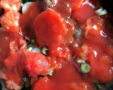 Foto del paso 3 de la receta: Bifes a la criolla con papas y arvejas