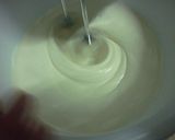 Foto del paso 4 de la receta: Torta rellena y decorada con crema moka