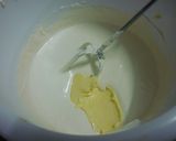 Foto del paso 5 de la receta: Torta rellena y decorada con crema moka