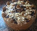 11 Torta Rellena Y Decorada Con Crema Moka