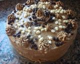 Foto del paso 11 de la receta: Torta rellena y decorada con crema moka