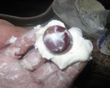 Foto del paso 1 de la receta: Uvas con queso que saben a beso