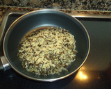 Foto del paso 4 de la receta: Conejo en salsa de champiñones y arroz salvaje