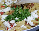 Foto del paso 4 de la receta: Macarrones sin gluten con cilantro y feta