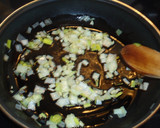 Foto del paso 1 de la receta: Arroz salvaje con champiñones y gambitas