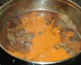 Foto del paso 4 de la receta: Escalopas de ternera en salsa al vino tinto