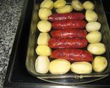 Foto del paso 2 de la receta: Chorizos al horno con patatas nuevas