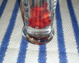 Foto del paso 1 de la receta: Batido de fresones y piña