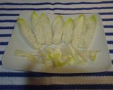 Foto del paso 2 de la receta: Endivias rellenas de arroz, piña y piñones
