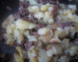 Foto del paso 2 de la receta: Timbal de revuelto de patatas con morcilla y huevo