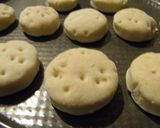 Foto del paso 4 de la receta: Bizcochitos para el mate (con crema de leche o nata)