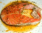 Foto del paso 1 de la receta: Ensalada de salmón fresco marinado y mozzarella de búfala