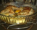 Foto del paso 3 de la receta: Pollo asado al limón con hierbas aromáticas y patatas