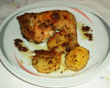 Foto del paso 4 de la receta: Pollo asado al limón con hierbas aromáticas y patatas