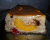 Foto del paso 8 de la receta: Budín con queso crema, melocotón y fresas
