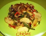 Foto del paso 4 de la receta: Sepia con verduras salteadas y manzanas