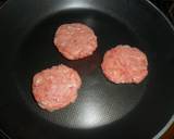 Foto del paso 4 de la receta Mini hamburguesas caseras para copetín
