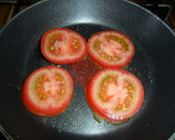 Foto del paso 2 de la receta: Pollo a la plancha con orejones de tomate