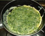 Foto del paso 3 de la receta: Tortilla de acelgas, patatas y queso
