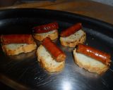 Foto del paso 7 de la receta: Tostadas con chistorra, patatas y queso