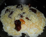 Foto del paso 2 de la receta: Omelette blanco con queso y tomatitos secos