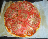 Foto del paso 6 de la receta: Pizza con serrano y tomates al orégano