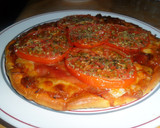 Foto del paso 7 de la receta: Pizza con serrano y tomates al orégano