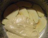 Foto del paso 3 de la receta: Tarta simple de manzana con crema, pasas y canela