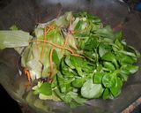 Foto del paso 2 de la receta: Ensalada de pollo y cacahuetes
