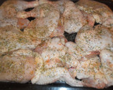 Foto del paso 3 de la receta: Pollo al limón con miel y ensaladilla