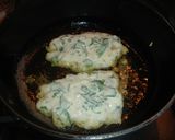 Foto del paso 3 de la receta: Pescadilla con tempura, perejil y pimientos verdes