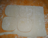 Foto del paso 2 de la receta: Hojaldres con atún y cóctel de olivas