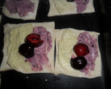 Foto del paso 6 de la receta: Hojaldres con queso azul y cerezas al whisky